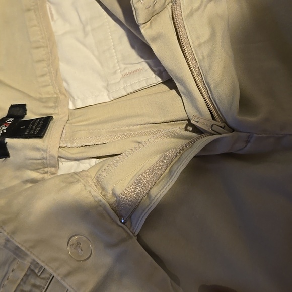 Capris - Picture 5 of 7